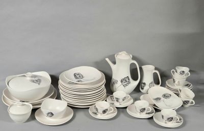 NIDERVILLER. Partie de service modèle Rose Noire comprenant …