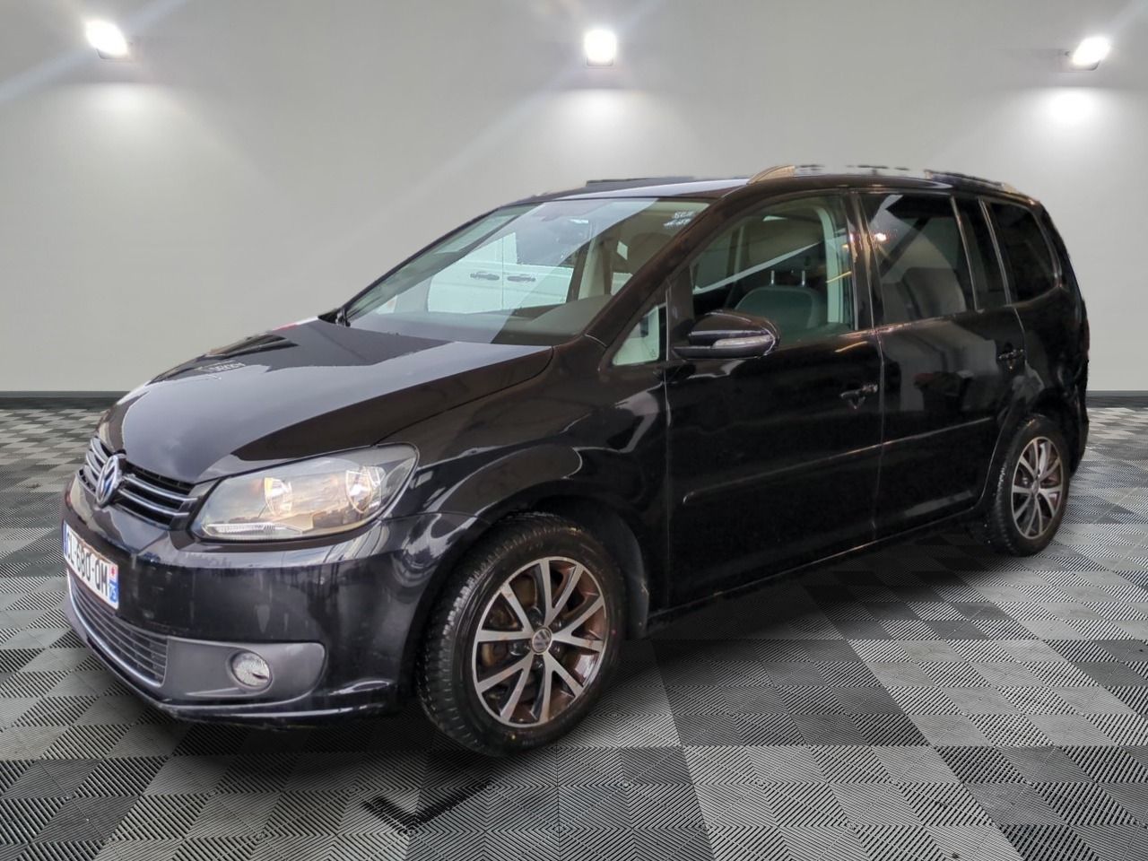 VOLKSWAGEN - TOURAN 1.6 TDI 105 FAP BLUEMOTION CONFORTLINE DSG7 - GO - Mise en service: 10/10/2012 - euro 5