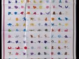 un gros plan d'une affiche Pokémon sur fond noir