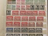 une importante collection de timbres, présentés dans un album
