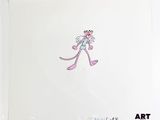 une image représentant un dessin d'un chat rose avec une fleur sur la tête