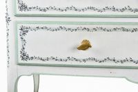 COMMODE ouvrant à deux tiroirs, relaquée à décor de frises f… (photo 4)