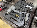 many tools that are sitting on a table