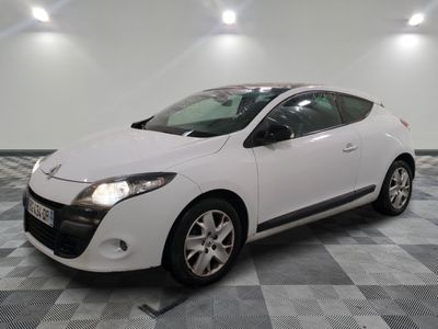 a picture of a white car on a checkered floor