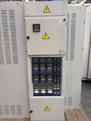 l'image d'une machine posée sur une palette