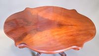 Table de forme violonée en acajou et placage d'acajou ouvran… (photo 4)