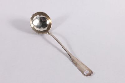 PARIS, 1819-1838. Louche en argent 950‰ modèle uniplat, le manche chif - Photo 1