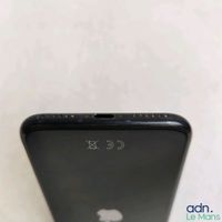 Apple iPhone SE (2020) Black 128GB - Fonctionnel - État corr… (photo 6)