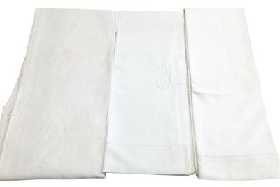 Suite de 2 DRAPS en lin ou métis à fins jours de Venise,chif… - Photo 1