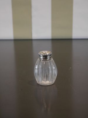 CHRISTOFLE Salière en verre et argent 925°/00