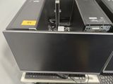 beaucoup d'ordinateurs empilés les uns sur les autres