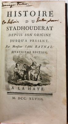 un vieux livre avec l'image d'un homme sur un cheval