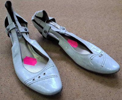 85 / Paire de chaussures - COSMO - Pointure 36 /// COM…