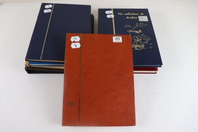 8 classeurs Monde Entier timbres neufs et oblitérés, blocs 3…