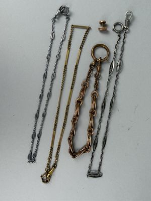 Ensemble comprenant un collier en métal nickelé, deux chaîne…
