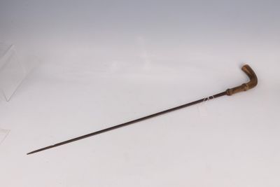Canne épée. Pommeau en corne Longueur totale: 76 cm