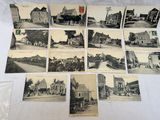 plusieurs vieilles photographies en noir et blanc d'une ville avec des bâtiments