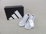 Chaussures adidas Superstar grises et blanches, avec leur boîte