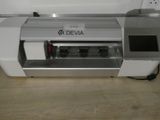 une machine posée sur un comptoir