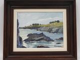 une peinture à l'huile représentant une vue d'une côte rocheuse avec un phare au loin