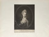 une vieille photo en noir et blanc d'une femme en robe