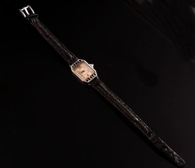 Montre de poignet dame à boîtier en platine anciennement agrémenté de  - Photo 1