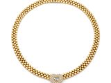 un collier en or et diamants, offert par l'entreprise