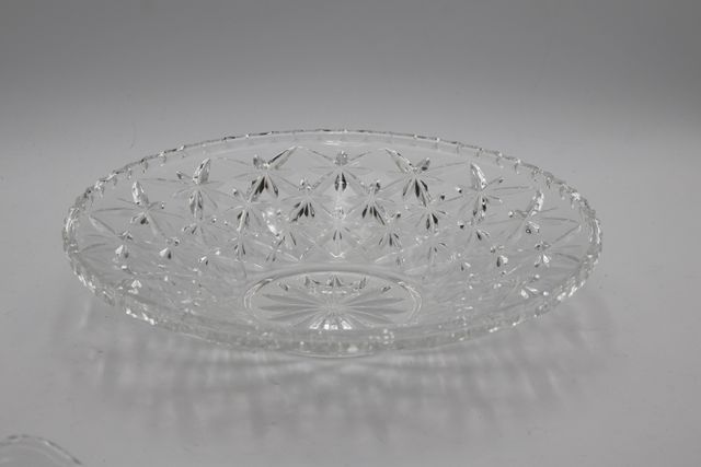 Coupe sur pied en cristal– D : 34, H : 7