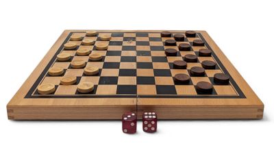 JEU DE DAME/ BACKGAMMON en bois comprenant 30 pions et 2 dés…