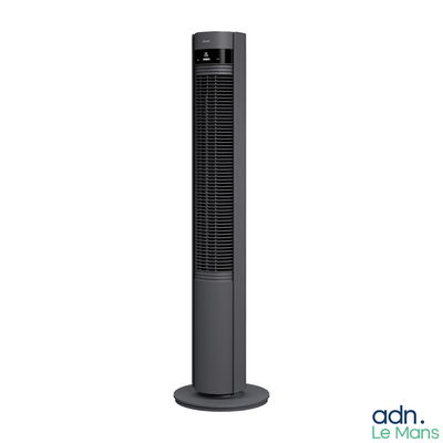 un ventilateur colonne noir posé sur un pied