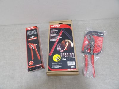 une boîte d'outils posée sur le sol