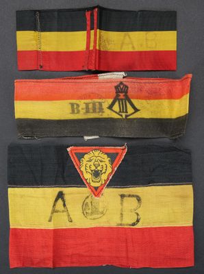 trois types de ceintures différents, avec des couleurs et des motifs variés