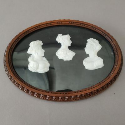 SEVRES, époque Restauration Profils de la famille royale - Photo 1