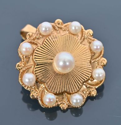 Broche formant pendentif de forme polylobée en or jaune 18K …