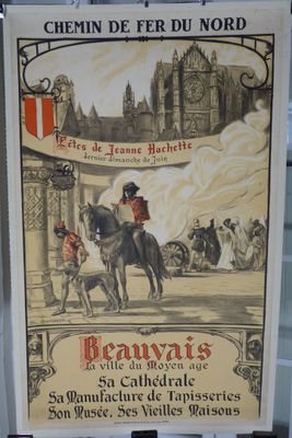 affiche représentant un homme à cheval devant un château