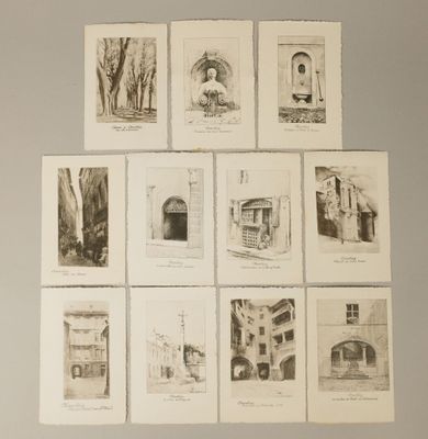 de nombreuses photos différentes d'un bâtiment accrochées au mur