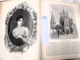un livre ouvert sur lequel figure l'image d'une femme en robe
