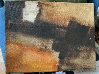 une image d'un tableau posé sur une table