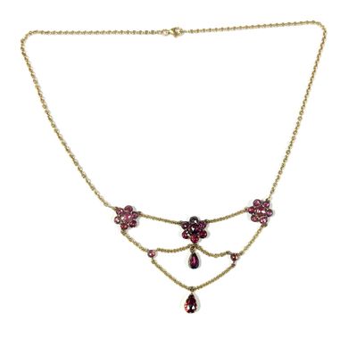collier en or jaune sertie de grenats de Perpignan 12.