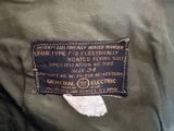 une photo d'une étiquette au dos d'une veste