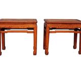 paire de tables d'appoint de style chinois ancien