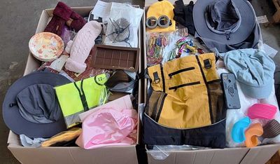 17 / 1 palette de 113 kg de mix (casquette, chapeau, b… - Photo 1