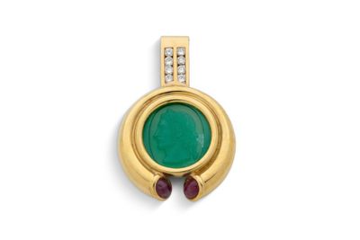 Pendentif “Intaille” Rubis cabochons, diamants taille brilla…