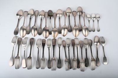 Lot de couverts en argent déparaillés modèles uniplat et fil…