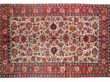 un tapis persan antique sur fond blanc