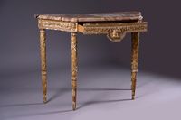 Rare console néoclassique en bois sculpté, doré et laqué. (photo 5)