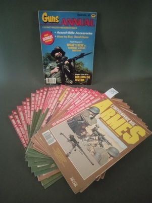 a. Encyclopédie des armes n° 14, 16, 21, 24, 26, 28, 31, 33,…