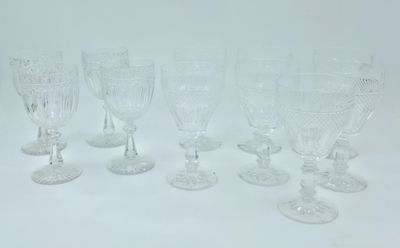 Réunion de verres en cristal :