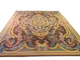 une image représentant un tapis sur fond blanc, avec un fond blanc