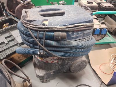 an image of a machine that is sitting on a table